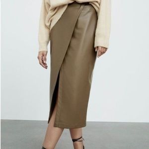ZARA leather skirt NWT with front slit OLIVE GREEN
